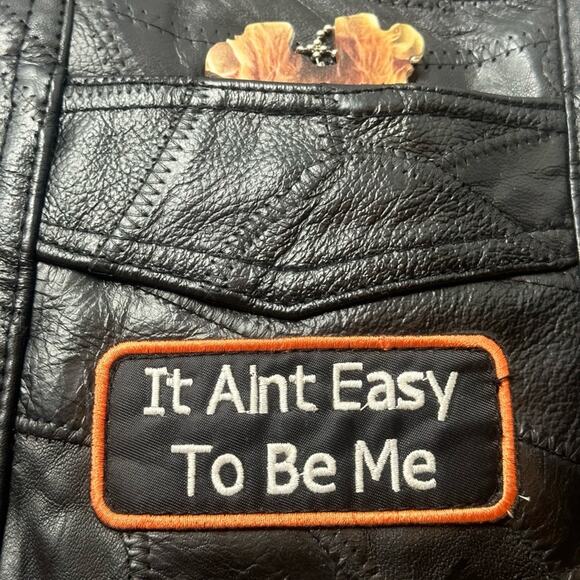 DIAMOND PLATE GENUINE LEATHER BIKER VEST SNAPS LACED SIDES 8 UNIQUE  PATCHES SML - Picture 2 of 14